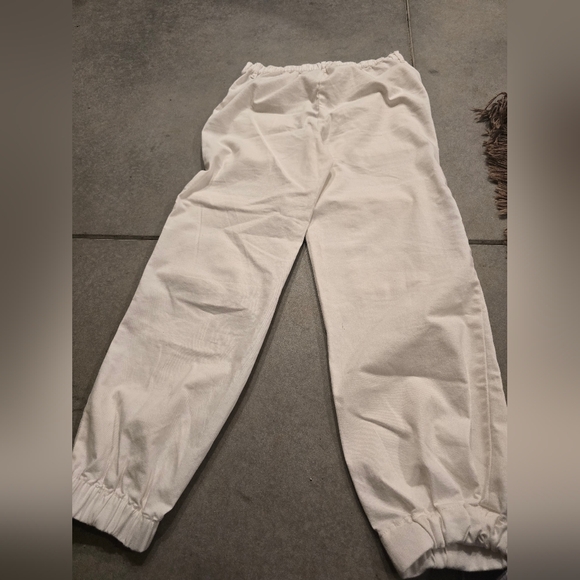 White Cargo Pants with Zipper Pockets - Picture 3 of 3